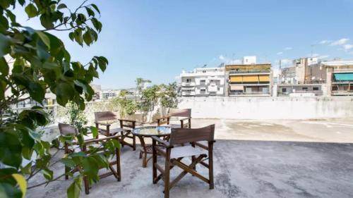 Large 3 bedroom Apt with Terrace