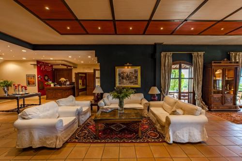 エリニコンにあるRocabella Hellinikon Country Hotelのギャラリーの写真