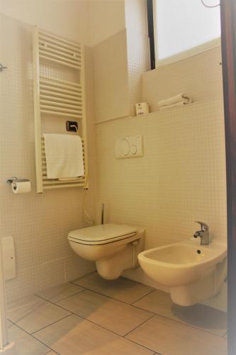 Bilik mandi di Hotel La Locanda