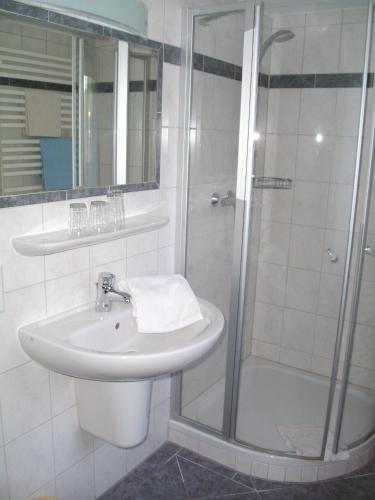 Un baño de Pension Gastreich