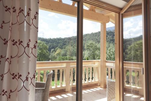 Un balcón o terraza en Alpenresidenz Ötztal
