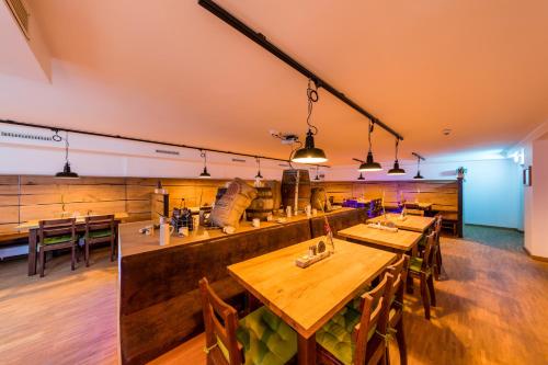 En restaurant eller et andet spisested på mk | hotel münchen city