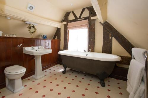 Phòng tắm tại Prince Rupert Hotel