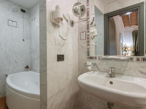 Kylpyhuone majoituspaikassa Hotel Panama