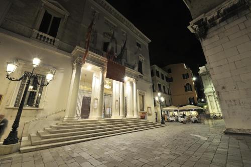 Al Theatro Palace photo 43