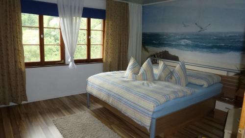 Łóżko lub łóżka w pokoju w obiekcie Haus Biehler