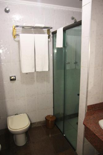 Ένα μπάνιο στο Free Palace Hotel