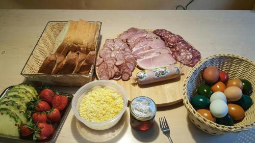 Comida en el departamento o alrededores