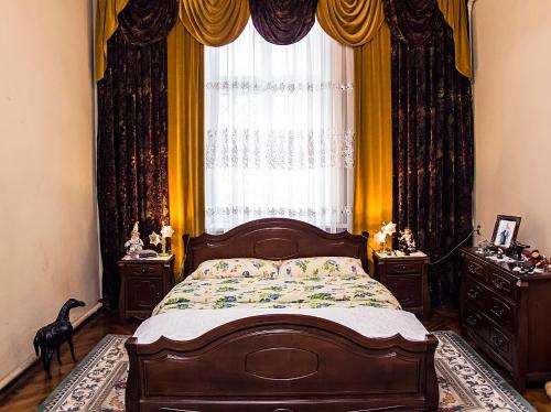 Кровать или кровати в номере VIP-Apartments Angel palas