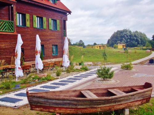 Φωτογραφία από το άλμπουμ του Mazurska Chata jezioro i aquapark 6 min, centrum i promenada 12 min σε Mikołajki