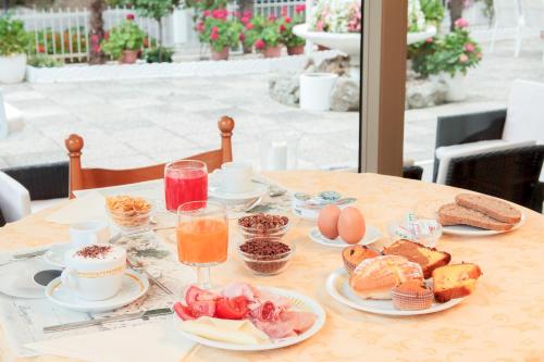 Mad på hotellet eller i nærheden