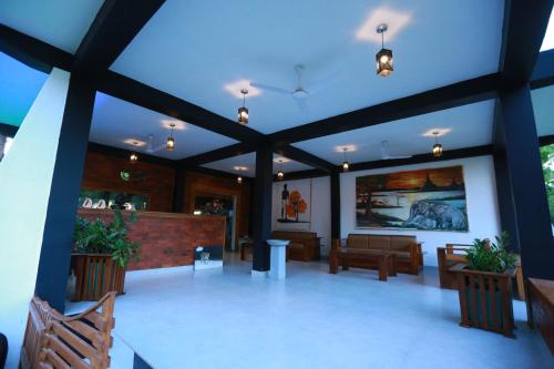 Eco Hotel Black & White - Anuradhapura, Mihintale, Sri Lanka - Booking.com