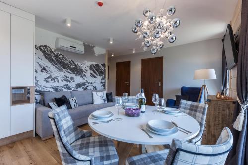 Posezení v ubytování Aparthotel Góralski Spa & Restaurant