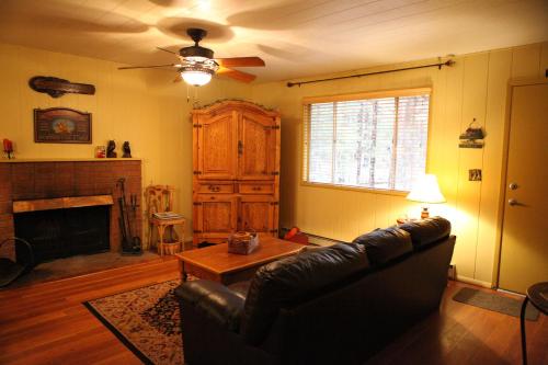 Adair Springs Cabin – Photos 3