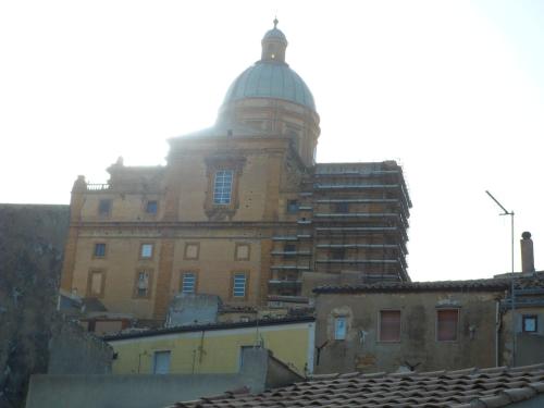 a large building with a dome on top of it at La Dea Bendata in Piazza Armerina