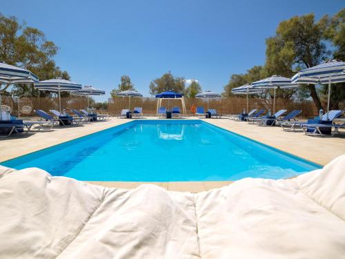 Bazén v ubytování Thalasea Kimolos - Θalasea - PS Rental nebo v jeho okolí