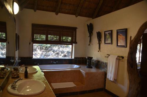 Gallery image of Moholoholo Forest Camp in Hoedspruit