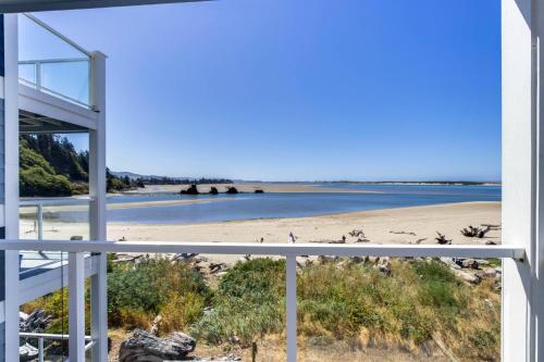 Waters Edge – Photos 4
