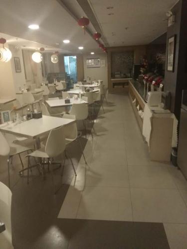 Restaurace v ubytování Jinjiang Inn Beijing Tongzhou Beiyuan Subway Station