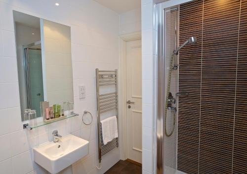 Un baño de Dartington Hall