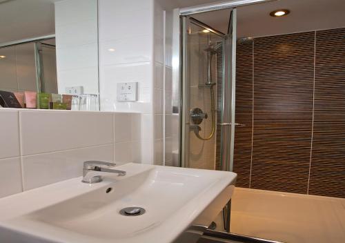 Un baño de Dartington Hall