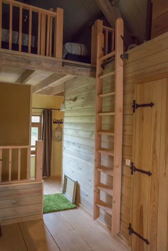 Ένα ή περισσότερα κρεβάτια σε δωμάτιο στο Boeren Biezen Bed Landelijk