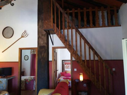Chalet la Huerta con piscina y wifi