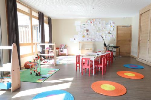 Детский клуб в Résidence Club mmv Le Cœur des Loges ****