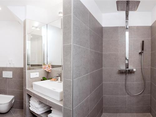 Gallery image of LivinParis - Luxury 4 Bedrooms Opera Lafayette II in Paris