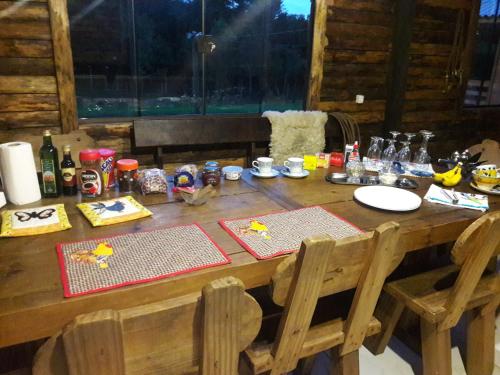 Makanan di atau berdekatan lodge