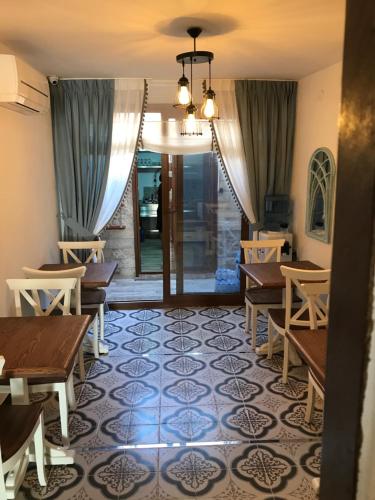Posezení v ubytování Ayshe Hotel