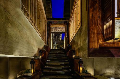 シャングリラ市にあるShangri-La Karesansui Hotelのギャラリーの写真