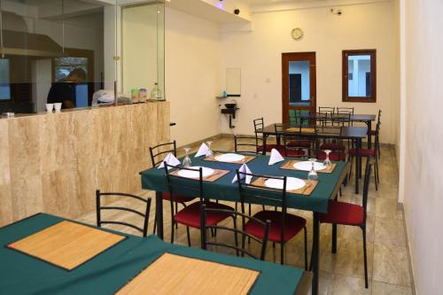 Restaurace v ubytování White horse mirissa