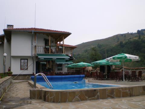 Gallery image of Rooms for Guests Bakhus in Shipkovo
