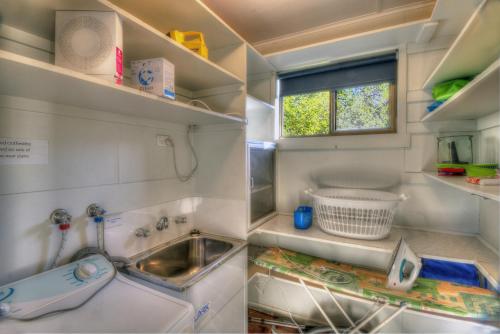 Φωτογραφία από το άλμπουμ του Cove Beach Apartment 2 σε Coles Bay