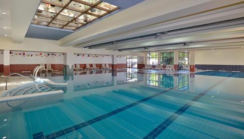 Bazén v ubytování Sol Nessebar Palace All Inclusive nebo v jeho okolí