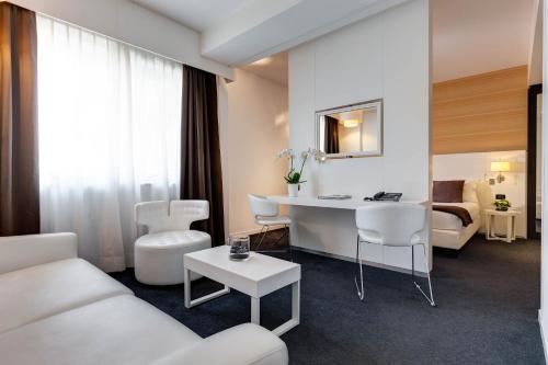 Posezení v ubytování iH Hotels Roma Z3