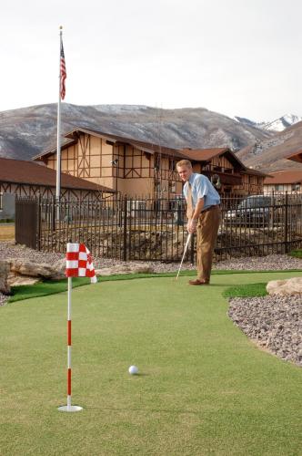 Golf v rezortu nebo okolí