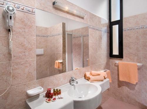 Koupelna v ubytování Hotel Pacific