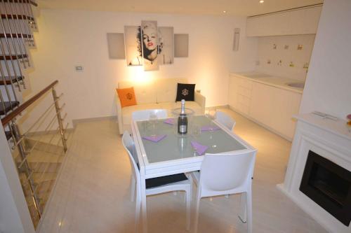 Gallery image of Golden Bay in Trani