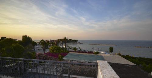 Gallery image of Golden Bay in Trani