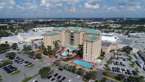 The Florida Hotel & Conference Center in the Florida Mall photo 24