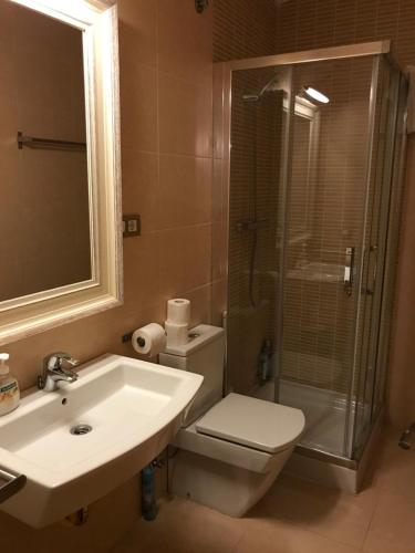 Vannituba majutusasutuses Apartamento Balcon De Jaca I