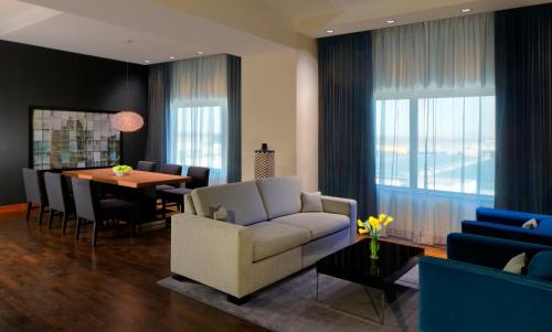 Radisson Blu Mall of America Image