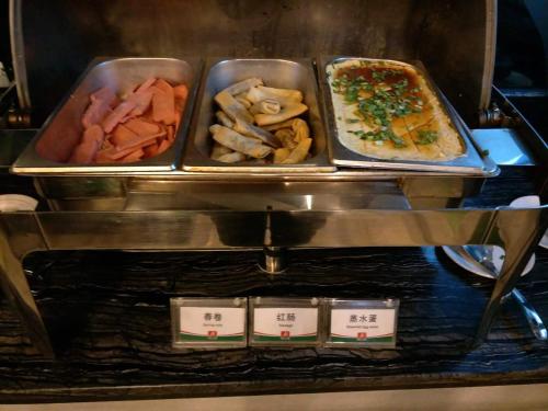 Jídlo v hotelu nebo okolí