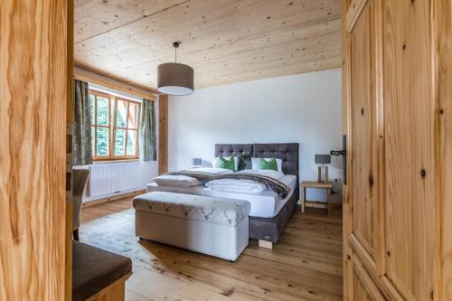 Postel nebo postele na pokoji v ubytování Zeidelhof