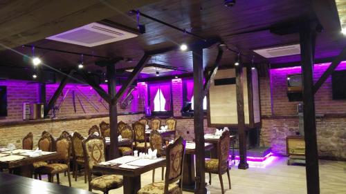 A restaurant or other place to eat at Edirne osmanlı evleri