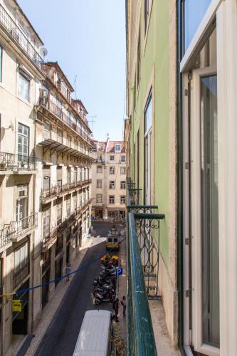 Lisbon Secret & Charming Baixa 4 bedroom apartment