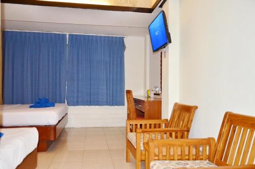 Μια τηλεόραση ή/και κέντρο ψυχαγωγίας στο At Bangkok Hotel