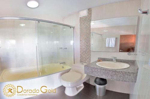 Koupelna v ubytování Hotel Dorado Gold
